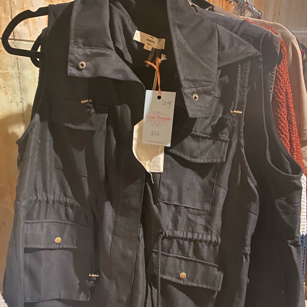 Entro black vest